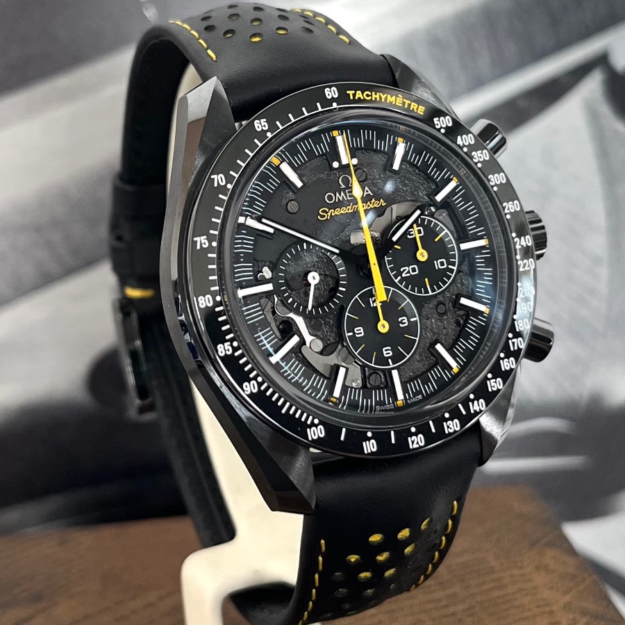 Omega - Speedmaster DARK SIDE OF THE MOON Omega - Speedmaster DARK SIDE OF THE MOON